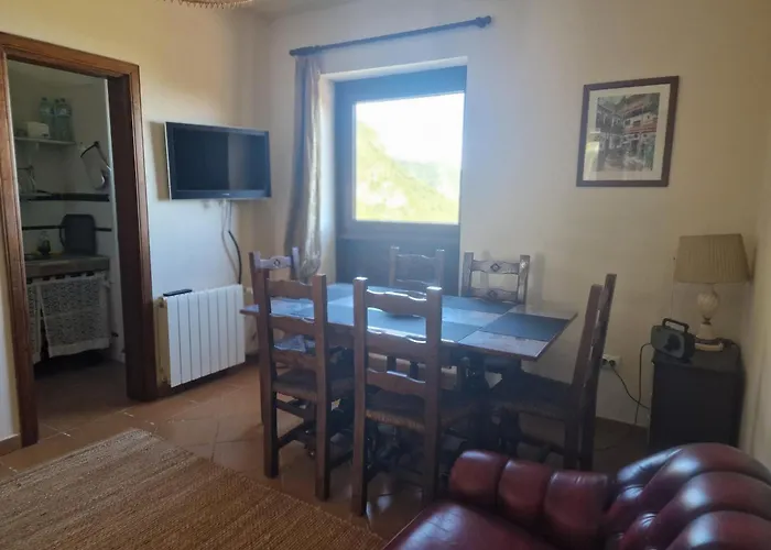 On The Edge Of The Teide National Park 로스 레알레호스